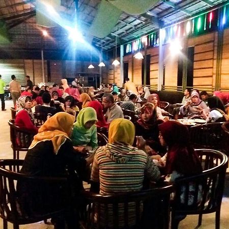 Hotel Safira Magelang Eksteriør bilde